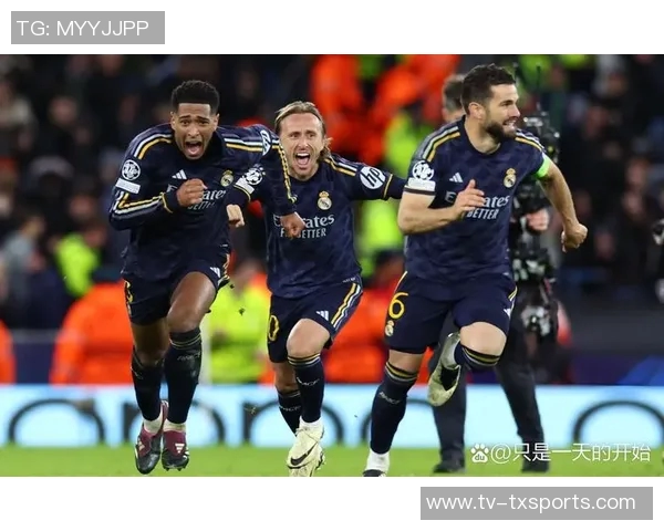 莱万感慨黄老板新专辑印在国家德比球衣上意义非凡 莱万感慨黄老板新专辑印在国家德比球衣上意义非凡