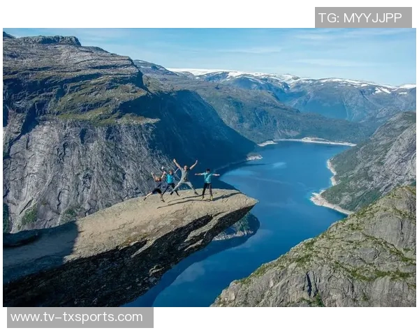 普利西奇发布训练照片表达恢复良好期待重返赛场的坚定决心 普利西奇发布训练照片表达恢复良好期待重返赛场的坚定决心