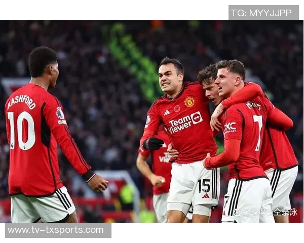 曼联在12月份英超赛场表现不佳近14场比赛输掉9场引发关注