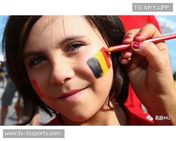 孔帕尼为妻子庆祝40岁生日专程回曼市包下豪华酒店盛大庆典